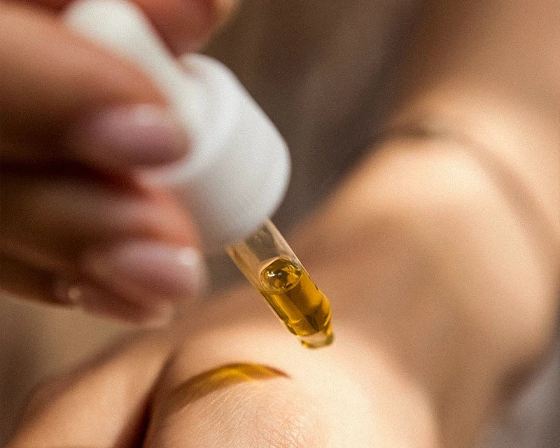 Unveil Flawless Skin with Active Botanical Serum